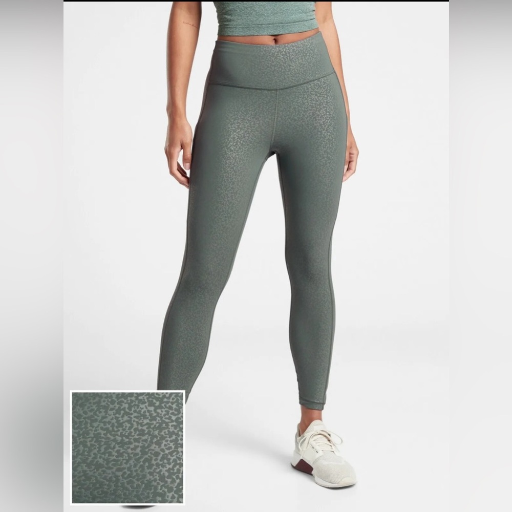 Athleta Ultimate Stash Pocket‎ Embossed 7/8 Tight Green Size Small